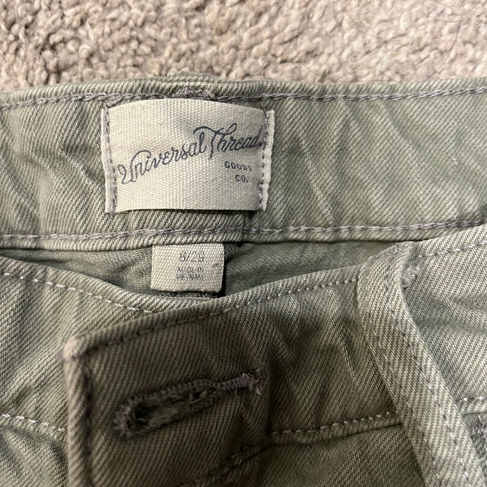Universal Thread Shorts - Picture 2 of 3